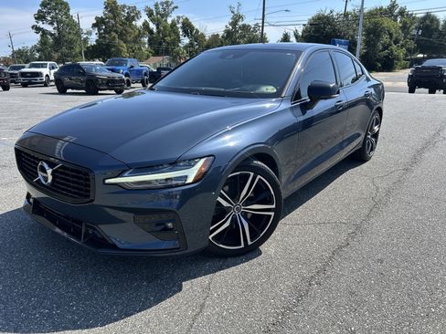 Used 2021 Volvo S60 T5 R-Design AWD/4WD image 4