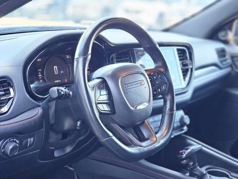 Used 2024 Dodge Durango GT RWD image 9