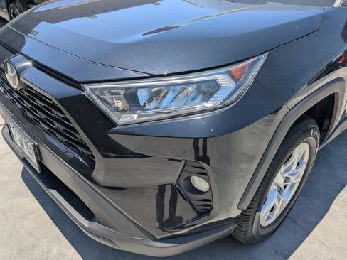 Used 2020 Toyota RAV4 XLE FWD image 9