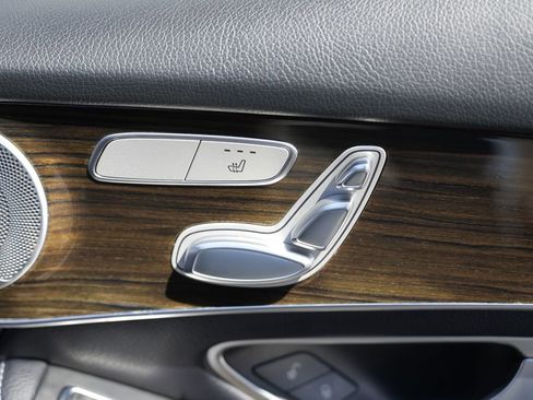 Used 2018 Mercedes-Benz GLC 300 4MATIC Coupe image 36