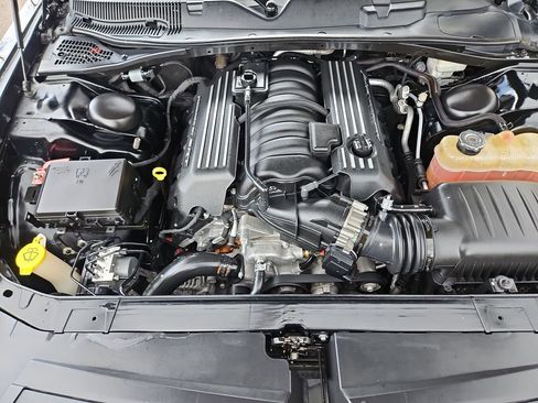 Used 2015 Dodge Challenger R/T Scat Pack w/ Leather Interior Group RWD image 22