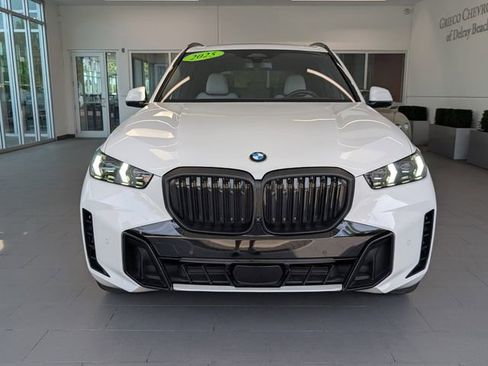 Used 2025 BMW X5 sDrive40i w/ M Sport Package RWD image 2