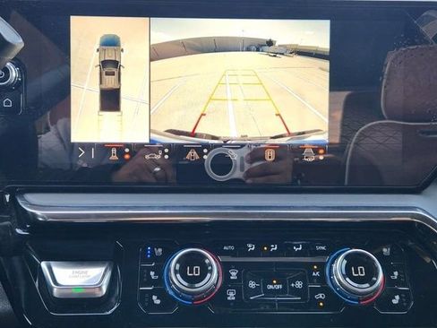 Used 2024 GMC Sierra 2500 Denali Ultimate w/ Max Trailering Package AWD/4WD image 16