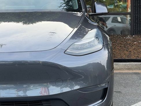Used 2020 Tesla Model Y Long Range AWD/4WD image 6
