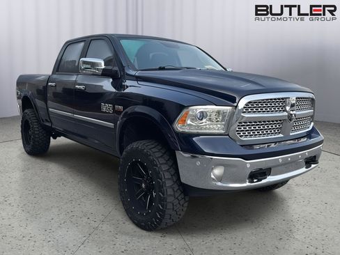 Used 2016 RAM 1500 Laramie w/ Convenience Group image 6