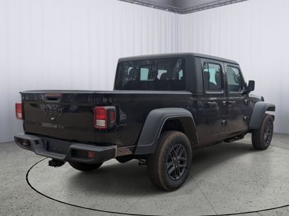 New 2026 Jeep Gladiator Sport