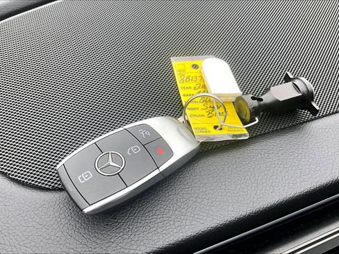 Used 2024 Mercedes-Benz GLE 350 4MATIC image 14