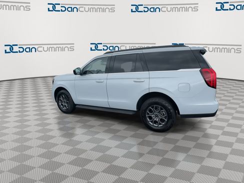 Used 2025 Ford Expedition Active AWD/4WD image 6
