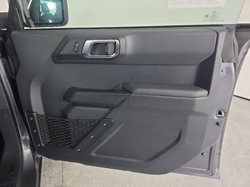 New 2025 Ford Bronco Base image 30