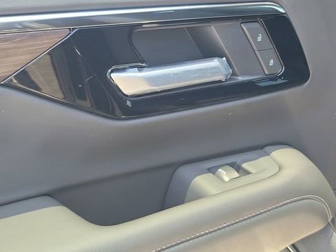 New 2026 Chevrolet Suburban LT w/ Comfort Package RWD image 11