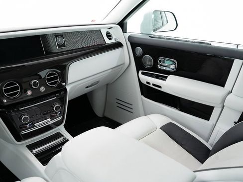 Certified 2023 Rolls-Royce Phantom Sedan image 37