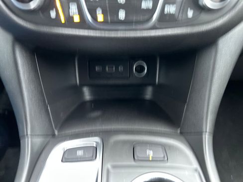 Used 2022 Chevrolet Equinox LT image 18