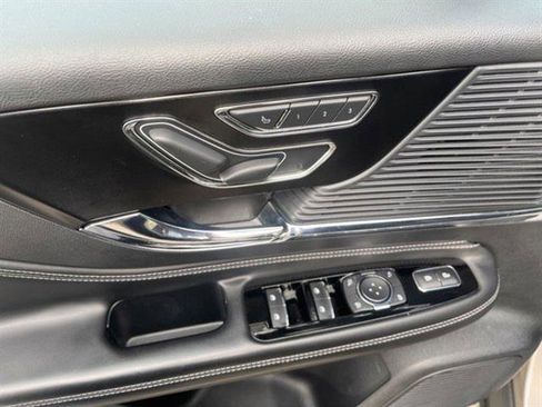 Used 2020 Lincoln Corsair AWD w/ Equipment Group 101A image 14