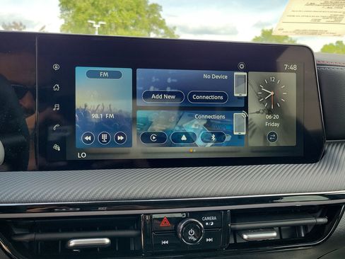 New 2025 Nissan Kicks SR image 26