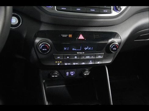 Used 2018 Hyundai Tucson Sport image 13