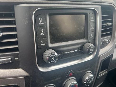 Used 2019 RAM 1500 Express w/ Express Value Package AWD/4WD image 12