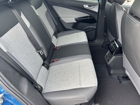 New 2026 Volkswagen ID.4 Pro image 10