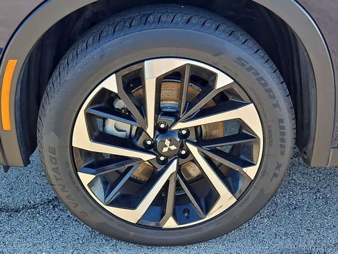 Used 2024 Mitsubishi Outlander SE image 14