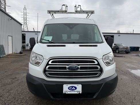 Used 2018 Ford Transit 150 XLT image 2
