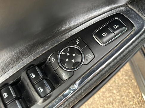 Used 2020 Lincoln Continental image 17