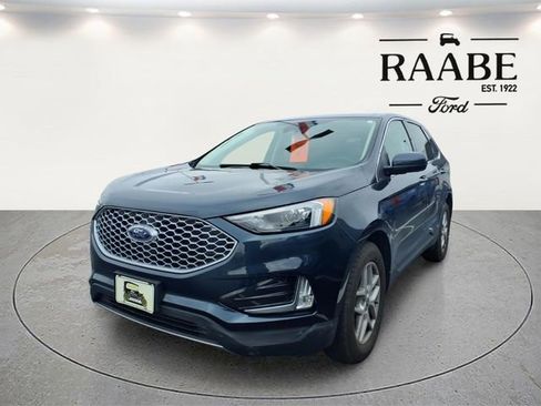 Used 2024 Ford Edge SEL w/ Convenience Package image 2