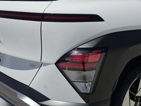 New 2026 Hyundai Kona Limited FWD image 38