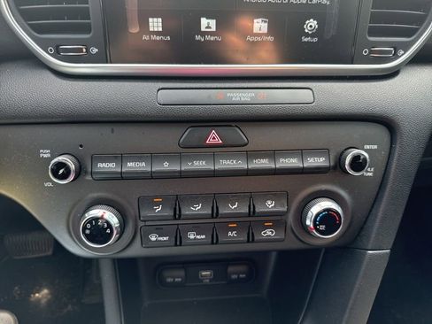 Used 2020 Kia Sportage LX AWD/4WD image 15