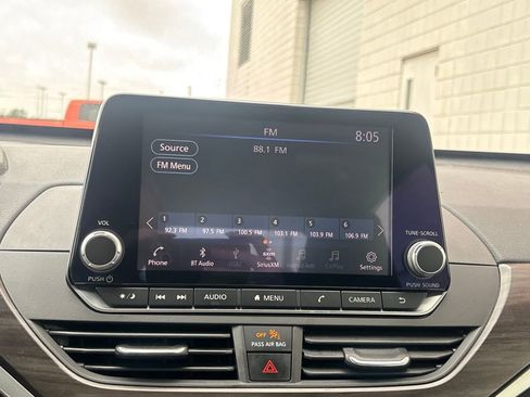 Used 2023 Nissan Altima 2.5 SV image 11