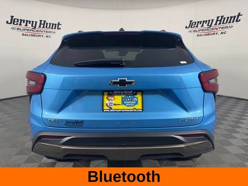 Used 2025 Chevrolet Trax ACTIV w/ Sunroof Package FWD image 8