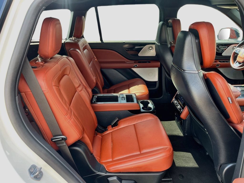Used 2025 Lincoln Aviator Reserve w/ Equipment Group 201A AWD/4WD image 30