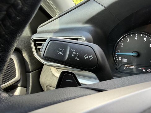 Used 2021 Ford Explorer XLT w/ Equipment Group 202A AWD/4WD image 30