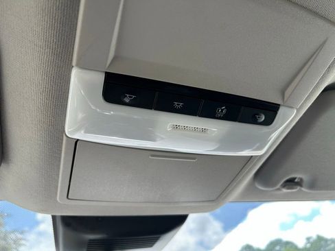 Certified 2024 Nissan Sentra SR w/ Trunk Package FWD image 39