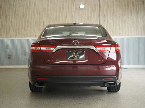 Used 2014 Toyota Avalon XLE Premium FWD image 8