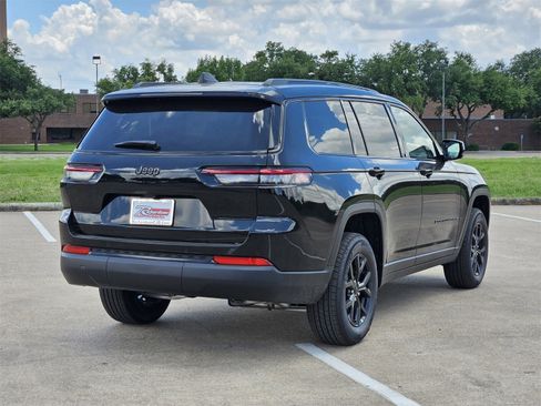 New 2025 Jeep Grand Cherokee L Altitude image 4