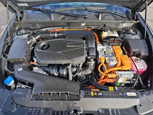 Used 2025 Hyundai Sonata Limited image 32