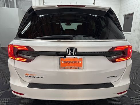 Used 2024 Honda Odyssey Sport image 8