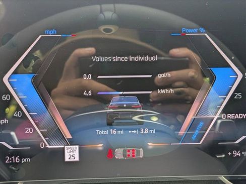 New 2026 BMW 750e xDrive image 11