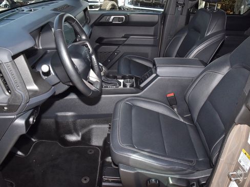 Certified 2025 Ford Bronco Badlands image 13