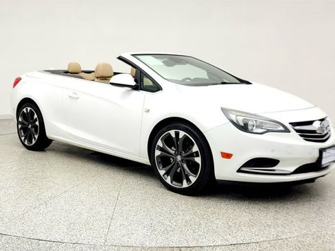 Used 2018 Buick Cascada Premium image 3