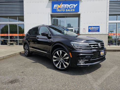 Used 2021 Volkswagen Tiguan SEL Premium R-Line w/ 3rd Row Seat Package AWD/4WD image 2