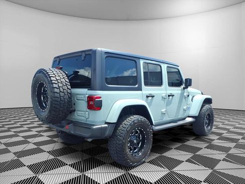 Used 2023 Jeep Wrangler Unlimited Sahara w/ Cold Weather Group AWD/4WD image 28