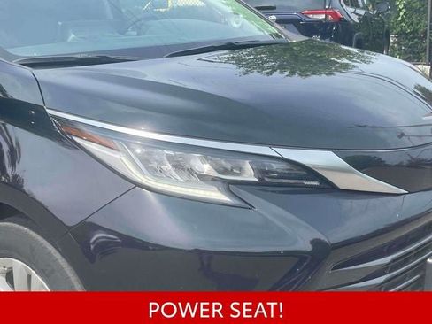 Used 2023 Toyota Sienna Limited AWD/4WD image 13