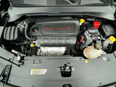 Used 2022 Jeep Compass Limited image 17