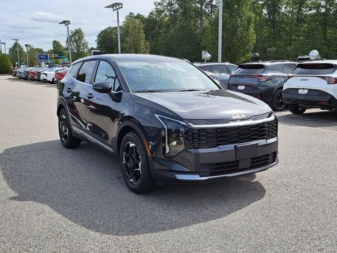 New 2026 Kia Sportage EX FWD image 3