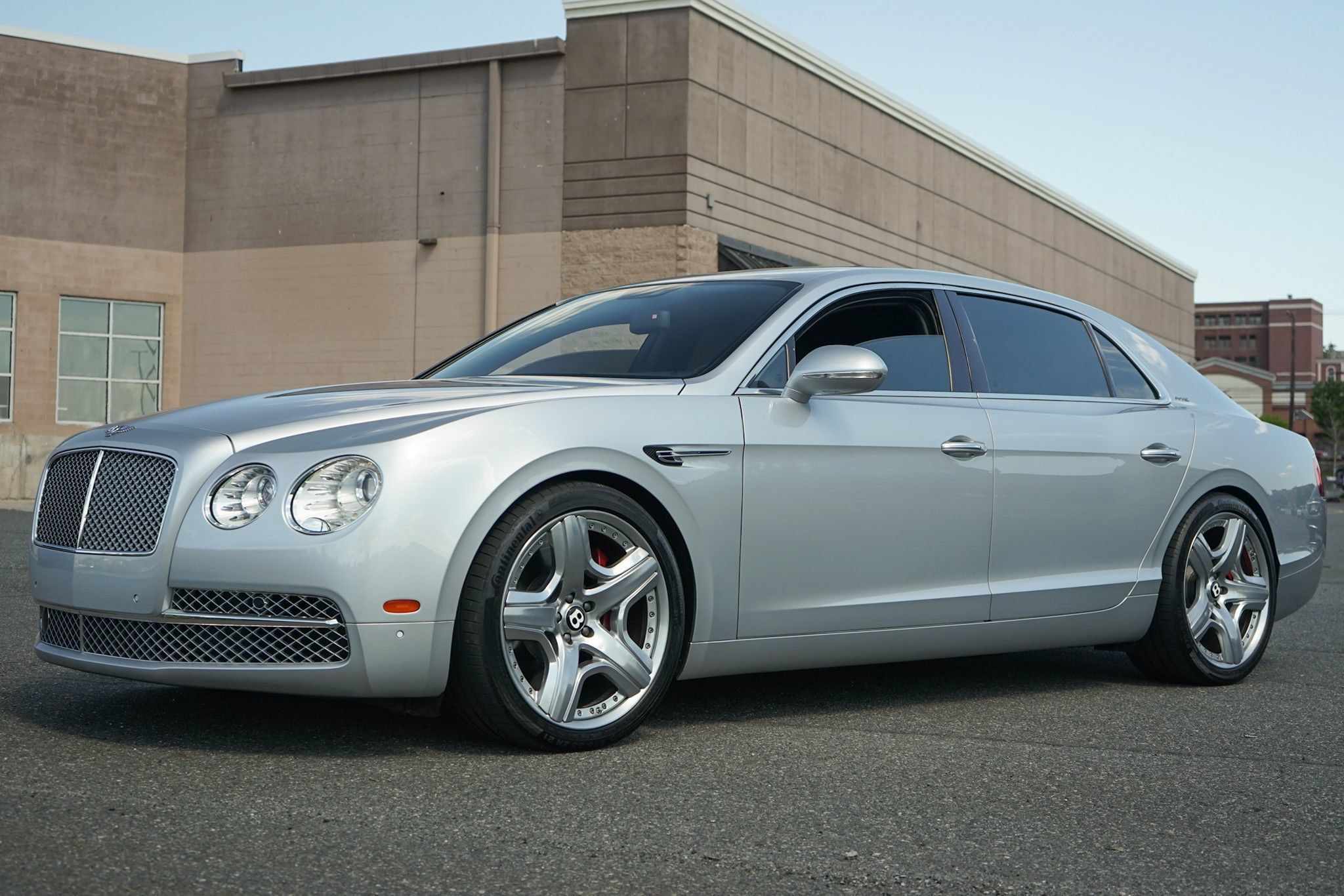Used 2014 Bentley Flying Spur W12 AWD/4WD image 2