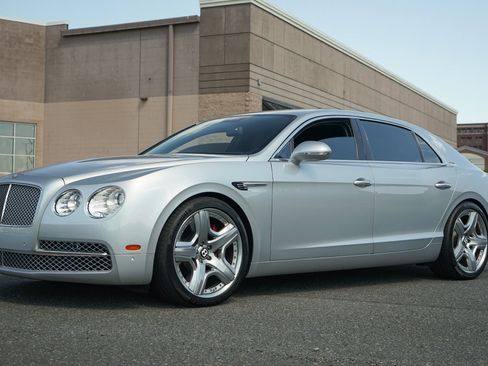 Used 2014 Bentley Flying Spur W12 AWD/4WD image 2