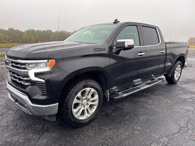 Used 2025 Chevrolet Silverado 1500 LTZ AWD/4WD image 1