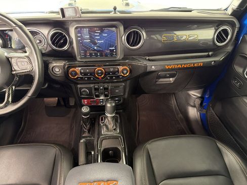 Used 2021 Jeep Wrangler Unlimited Rubicon w/ Trailer Tow Package AWD/4WD image 16