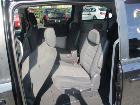 Used 2008 Dodge Grand Caravan SXT w/ Family Value Group image 9