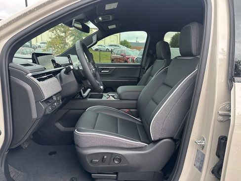 New 2026 GMC Sierra EV Elevation w/ LPO, Elevation Dark Package AWD/4WD image 17
